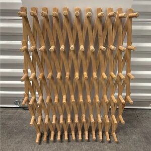 Expandable Wooden Accordion Rack